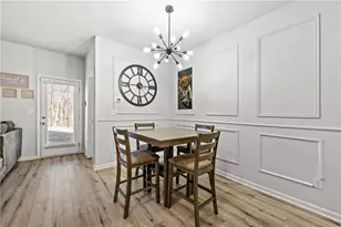 7492 Knoll Hollow Rd, Lithonia, GA 30058 - Photo 11