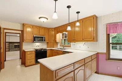 2355 N Peachtree Way, Dunwoody, GA 30338 - Photo 15