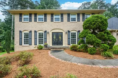 2355 N Peachtree Way, Dunwoody, GA 30338 - Photo 7