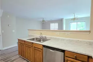 1020 Maple Valley Ct, Union City, GA 30291 - Photo 9