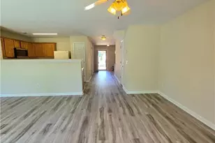 1020 Maple Valley Ct, Union City, GA 30291 - Photo 3