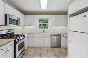 1910 La Dawn Ln, Atlanta, GA 30318 - Photo 23