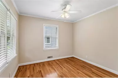 1910 La Dawn Lane, Atlanta, GA 30318 - Photo 9