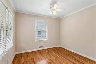 1910 La Dawn Ln, Atlanta, GA 30318 - Photo 9