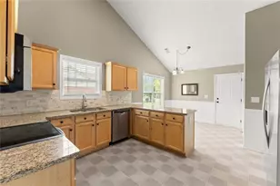 198 Blue Grass Dr, Jefferson, GA 30549 - Photo 11
