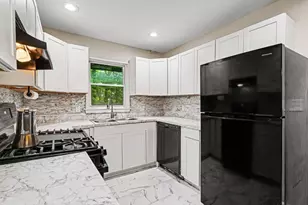 5633 Cypress Dr, Forest Park, GA 30297 - Photo 3