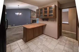 3881 Vicki Ct, Duluth, GA 30096 - Photo 9