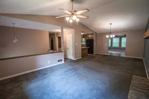 3881 Vicki Ct, Duluth, GA 30096 - Photo 5