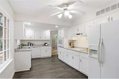 643 Grove Parkway SE, Marietta, GA 30067 - Photo 9