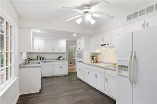 643 Grove Pkwy SE, Marietta, GA 30067 - Photo 9