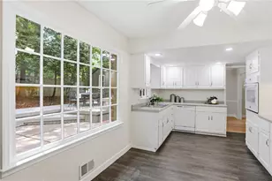 643 Grove Pkwy SE, Marietta, GA 30067 - Photo 9