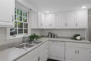 643 Grove Pkwy SE, Marietta, GA 30067 - Photo 7
