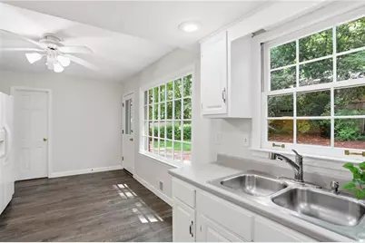 643 Grove Parkway SE, Marietta, GA 30067 - Photo 11