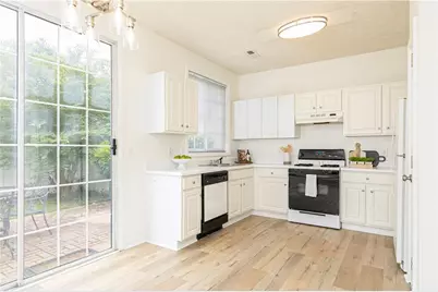 707 Bedford Court, Woodstock, GA 30188 - Photo 13