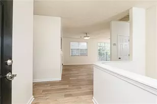 707 Bedford Ct, Woodstock, GA 30188 - Photo 3