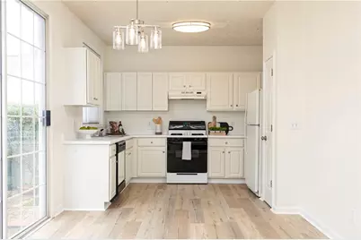 707 Bedford Court, Woodstock, GA 30188 - Photo 13