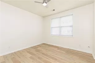 707 Bedford Ct, Woodstock, GA 30188 - Photo 17
