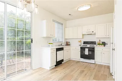 707 Bedford Court, Woodstock, GA 30188 - Photo 15