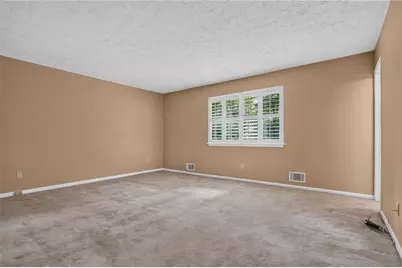 9640 Pine Thicket Way, Roswell, GA 30075 - Photo 13