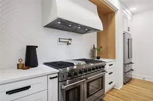 110 Valley Summit Ct, Roswell, GA 30075 - Photo 21