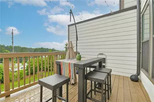 2048 Holtz Ln, Atlanta, GA 30318 - Photo 25