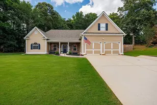 6050 Windsor Creek Dr, Douglasville, GA 30135 - Photo 3