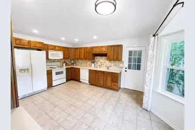 101 Fernwood Court, Lawrenceville, GA 30043 - Photo 3