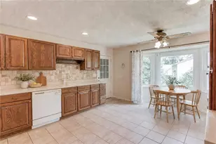 101 Fernwood Ct, Lawrenceville, GA 30043 - Photo 7