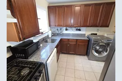 5617 Kingsport Drive NE, Atlanta, GA 30342 - Photo 3