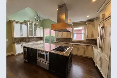 340 Nell Court, Atlanta, GA 30342 - Photo 7