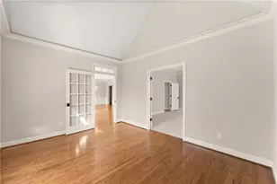 136 Riverview Dr, Suwanee, GA 30024 - Photo 7