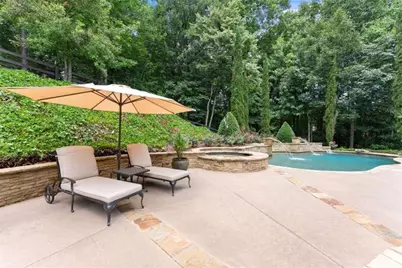136 Riverview Drive, Suwanee, GA 30024 - Photo 9