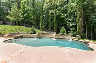 136 Riverview Dr, Suwanee, GA 30024 - Photo 7