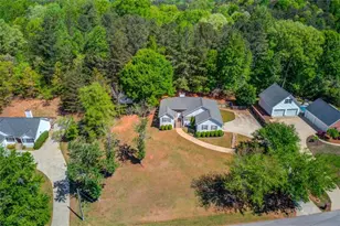 3314 Banks Mountain Dr, Gainesville, GA 30506 - Photo 3