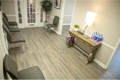 425 E Crossville Road #205, Roswell, GA 30075 - Photo 3