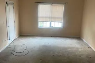 2083 Manhattan Pkwy, Decatur, GA 30035 - Photo 11