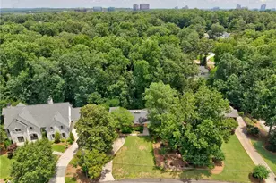 6311 Hunting Creek Rd, Atlanta, GA 30328 - Photo 37
