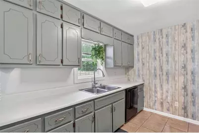 95 S Meadowcliff Circle S, Carrollton, GA 30116 - Photo 9