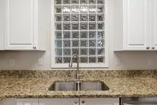 10 Perimeter Summit Blvd NE, Atlanta, GA 30319 - Photo 11