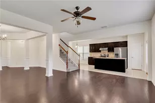 4920 Breezewood Cir, Alpharetta, GA 30004 - Photo 9