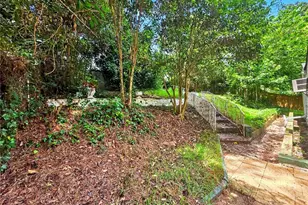 2559 Dale Creek Dr NW, Atlanta, GA 30318 - Photo 31
