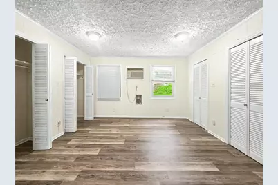 2559 Dale Creek Drive NW, Atlanta, GA 30318 - Photo 13