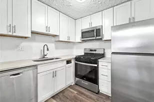 2559 Dale Creek Dr NW, Atlanta, GA 30318 - Photo 17