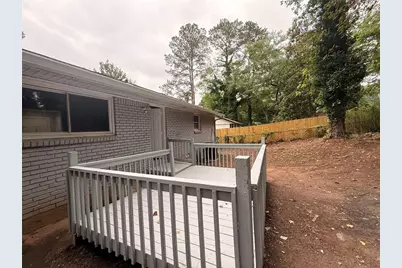 657 Robert E Lee Parkway, Jonesboro, GA 30238 - Photo 29
