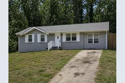 657 Robert E Lee Parkway, Jonesboro, GA 30238 - Photo 1