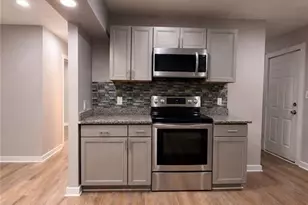 657 Robert E Lee Pkwy, Jonesboro, GA 30238 - Photo 5