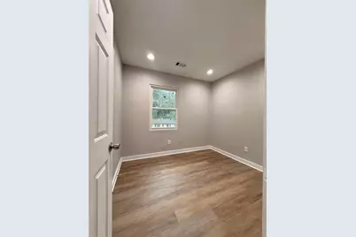 657 Robert E Lee Parkway, Jonesboro, GA 30238 - Photo 11