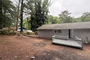 657 Robert E Lee Pkwy, Jonesboro, GA 30238 - Photo 27