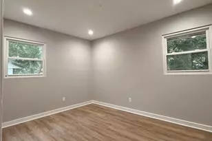 657 Robert E Lee Pkwy, Jonesboro, GA 30238 - Photo 15