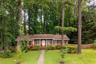 589 Dogwood Dr, Lawrenceville, GA 30046 - Photo 3